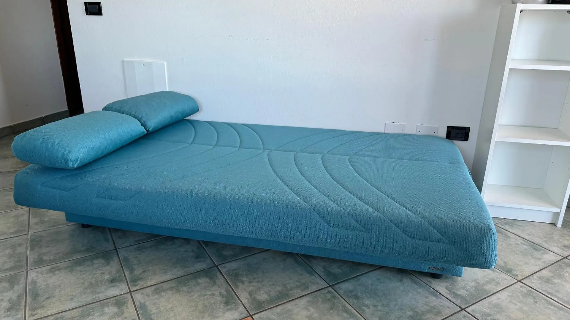 מנרבה דל גארדה Residence Bellavista מלון דירות מנרבה דל גארדה