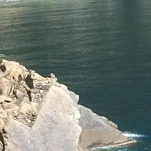 https://a-due-passi-dal-mare-riomaggiore.hotelitalianriviera.com